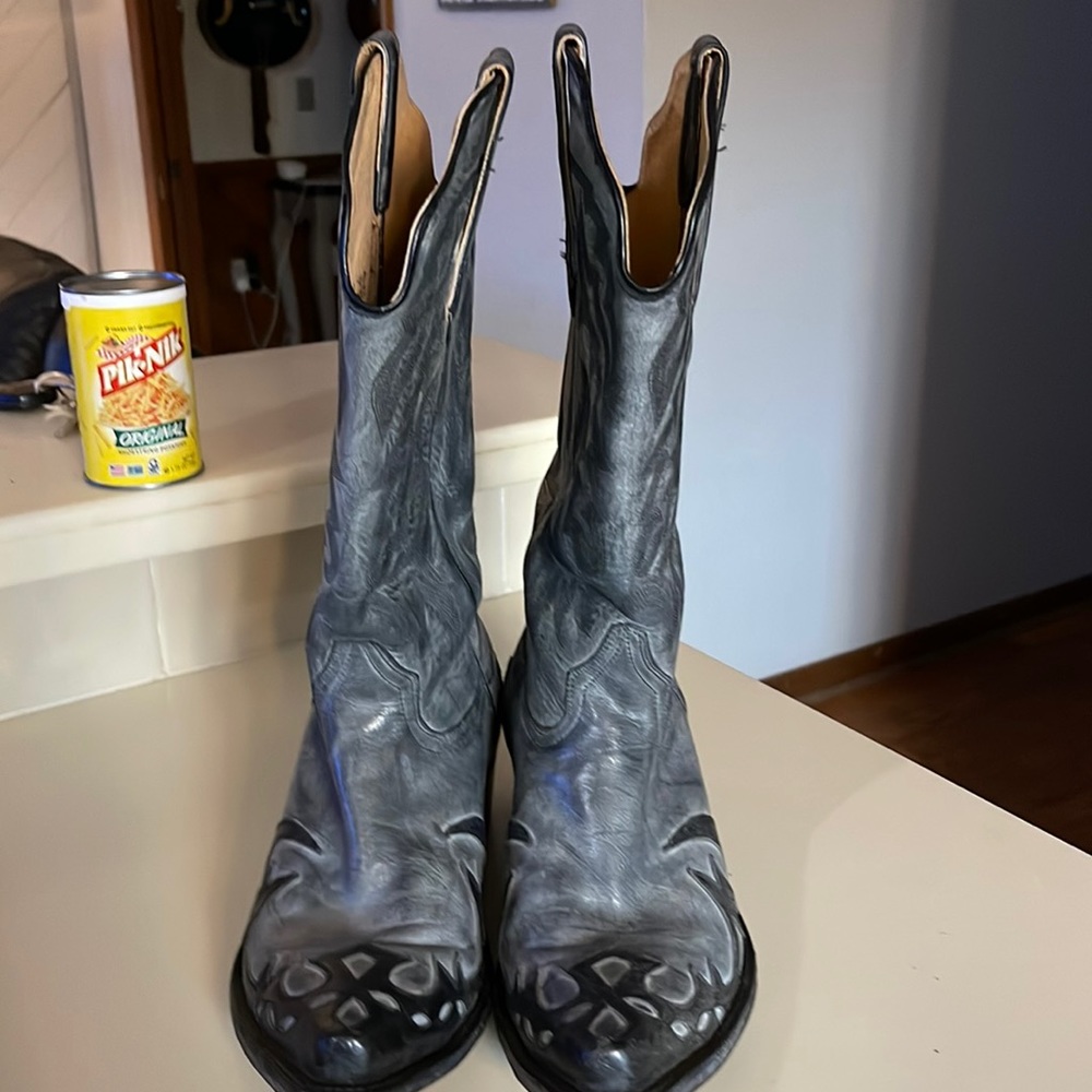 MoonShine Spirit Dublin Grey and black Snipped Toe